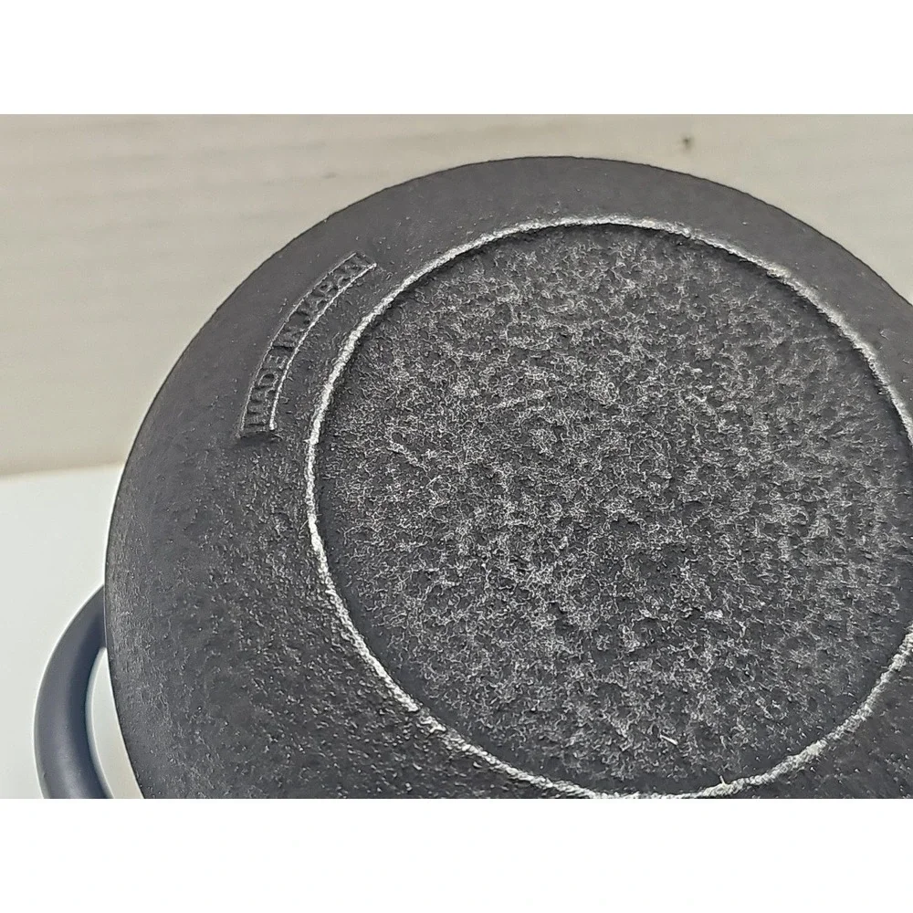 Iwachu Japanese Black Cast Iron Teapot with Lid Strainer Handle